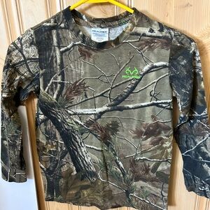 Realtree Brown and Green Long Sleeve Camouflage Tee